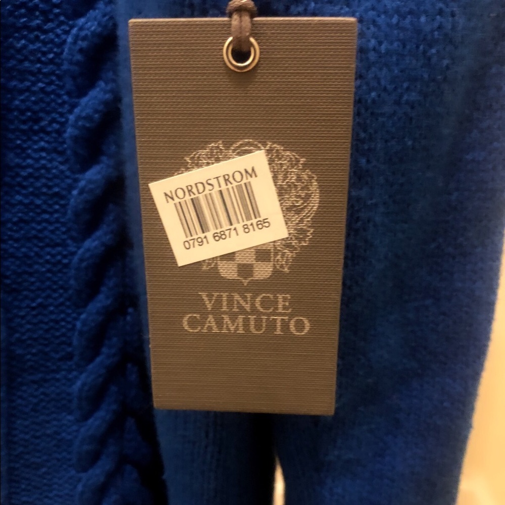 Sweater - Picture 2 of 6